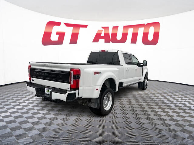 2025 Ford F-450 Super Duty Platinum Image 7
