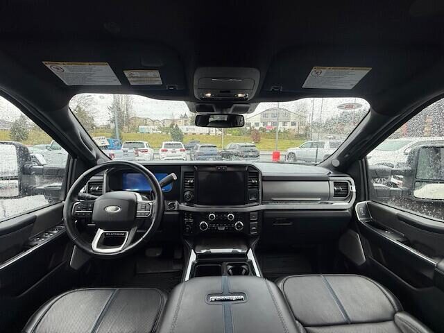 2025 Ford F-450 Super Duty Platinum Image 13