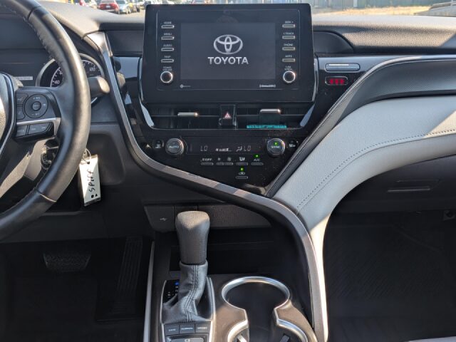 2024 Toyota Camry LE Image 10